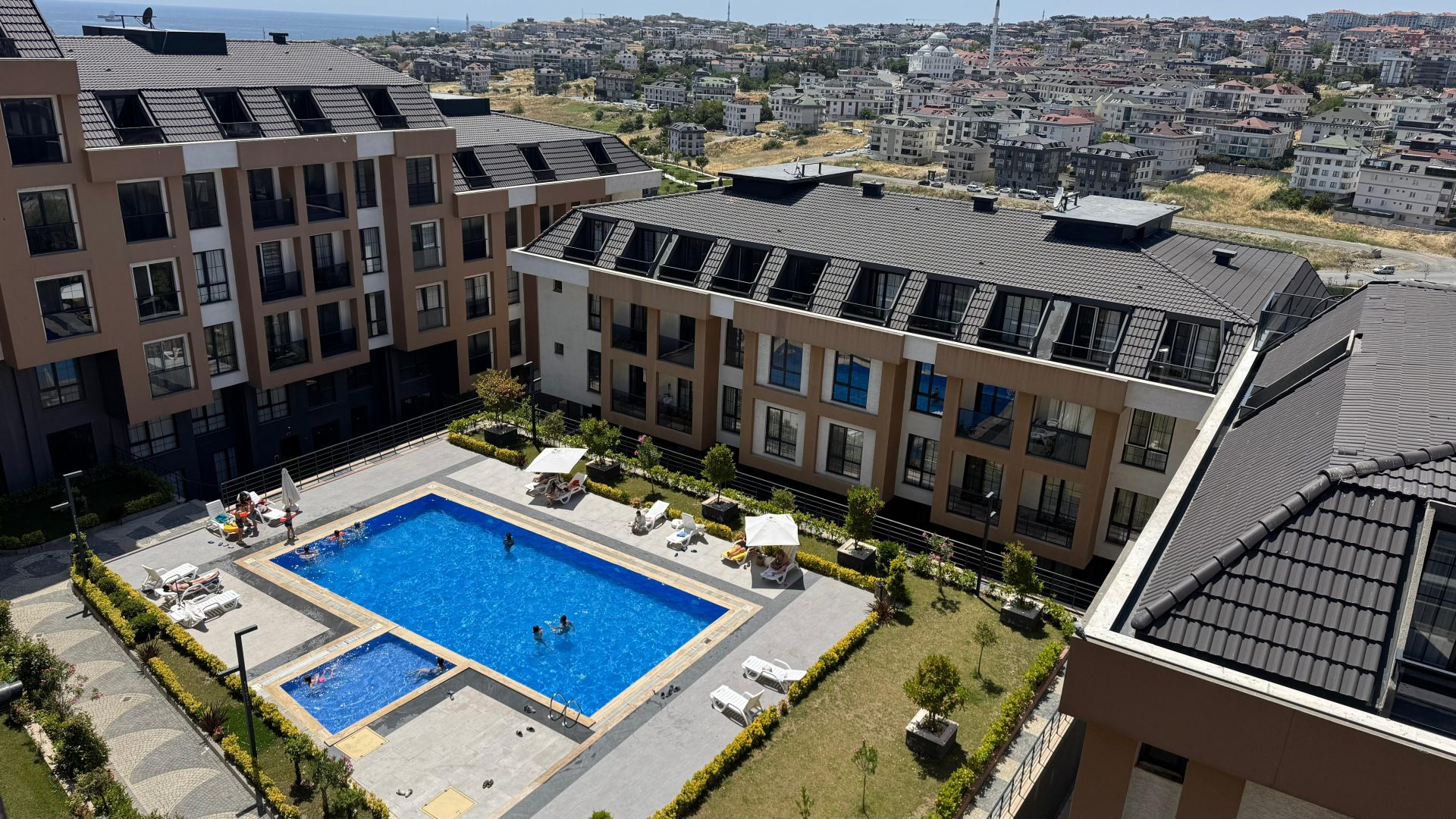 Spacious Family Apartments Near the Marina in Beylikdüzü, Istanbul