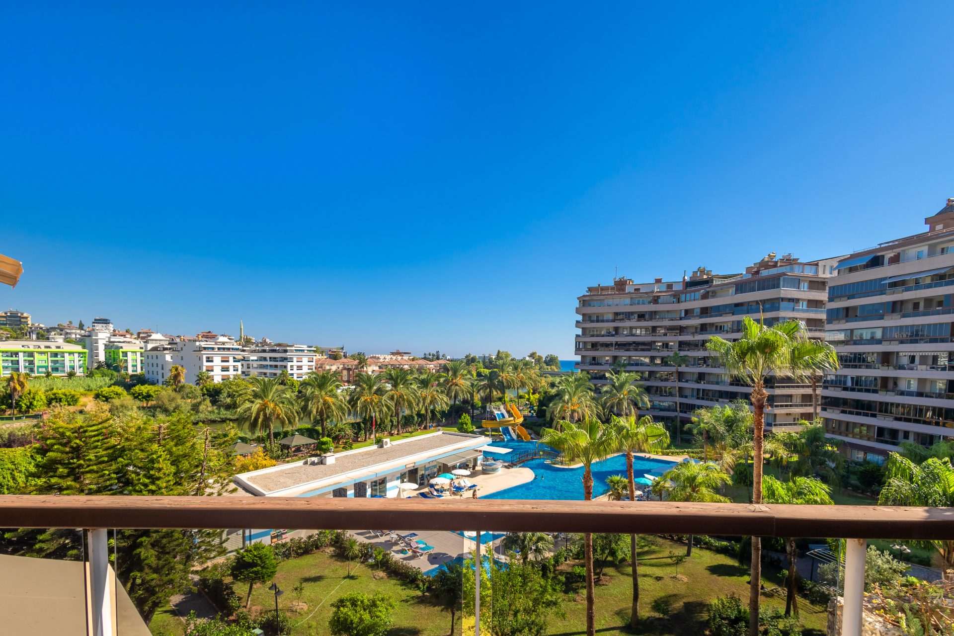 Tosmur'da Nehir Kenarında Satılık 2+1 Eşyalı Daire