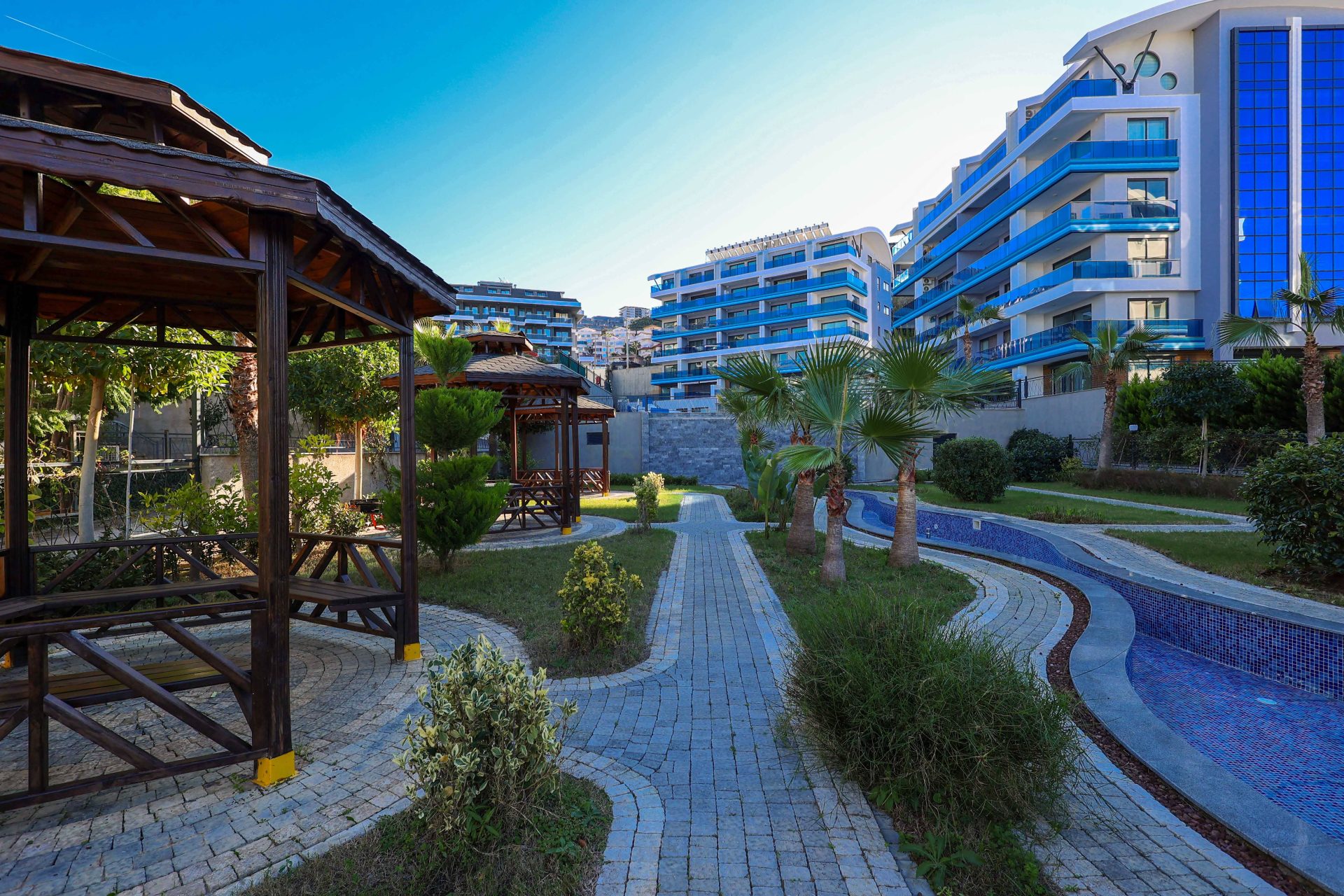 Appartements et duplex dans une résidence avec de nombreux équipements à Kargıcak, Alanya