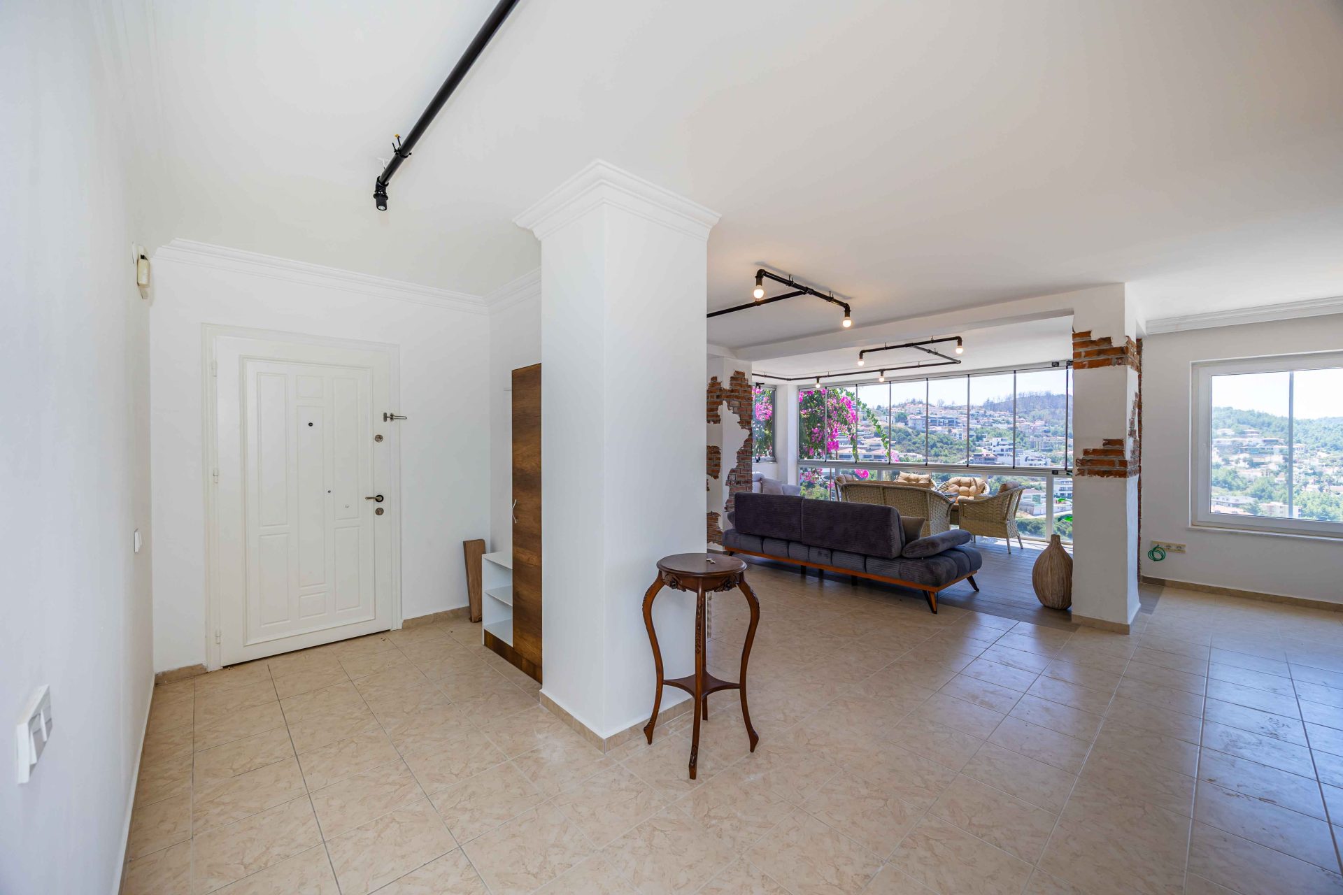 Kargıcak, Alanya’da Deniz Manzaralı Eşyalı Daire