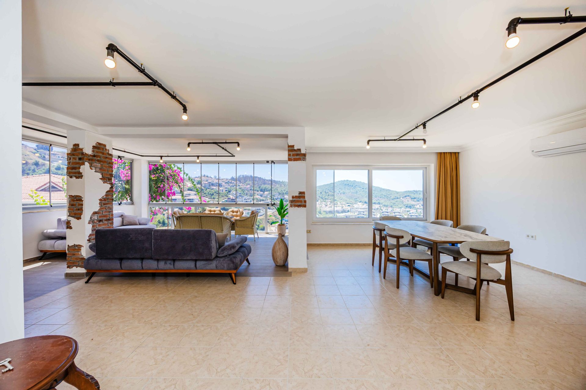 Kargıcak, Alanya’da Deniz Manzaralı Eşyalı Daire