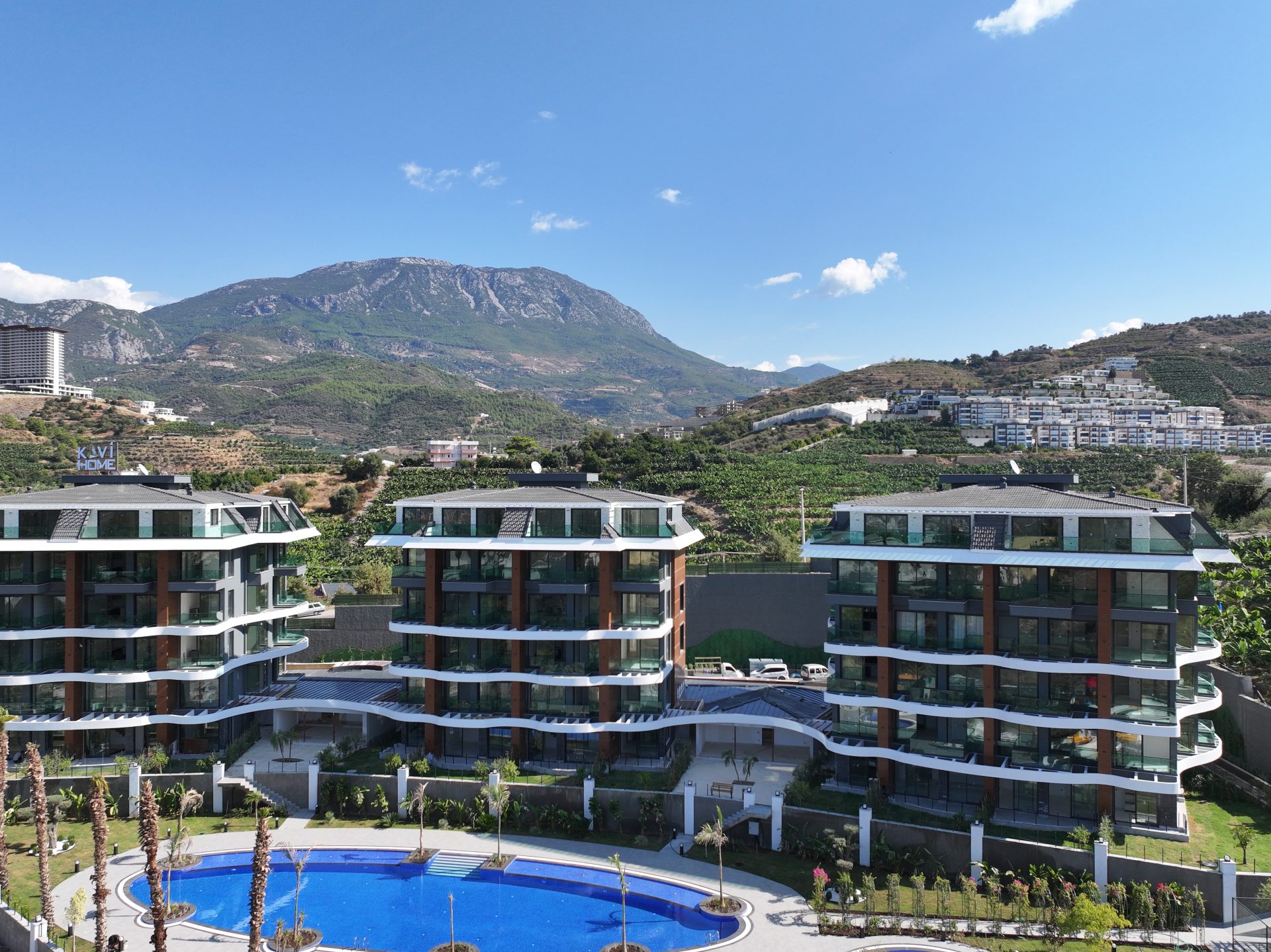 3+1 Duplex Penthouse in a Residential Complex with Extensive Amenities in Kargıcak, Alanya