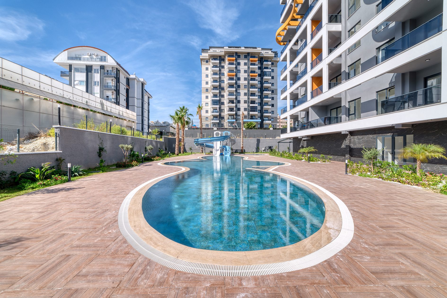 New Apartments in a Residential Complex Surrounded by Nature in Avsallar, Alanya