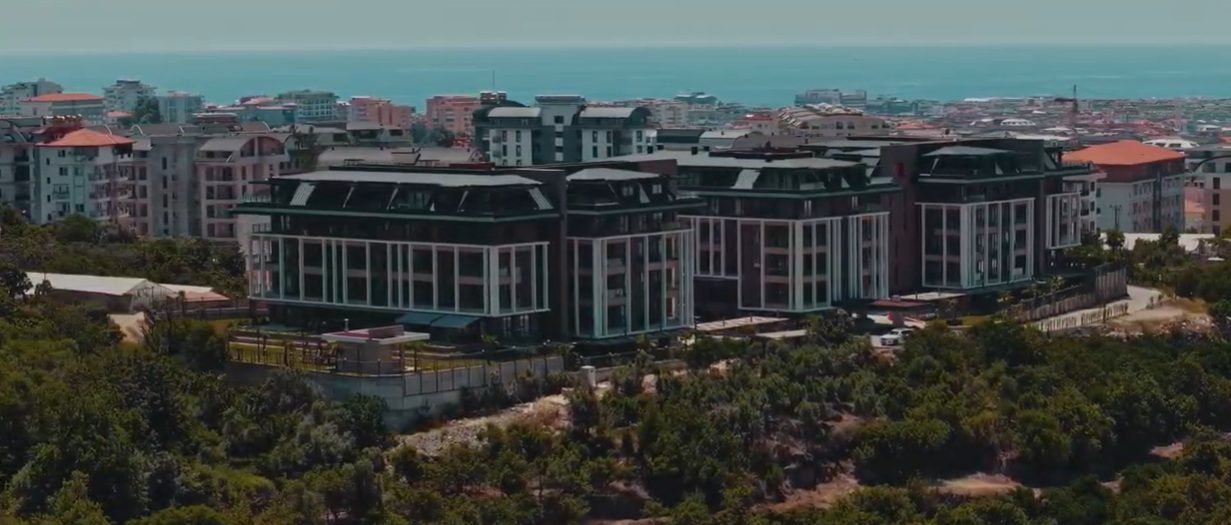 Apartments in a Residential Complex with Premium Amenities in Oba, Alanya