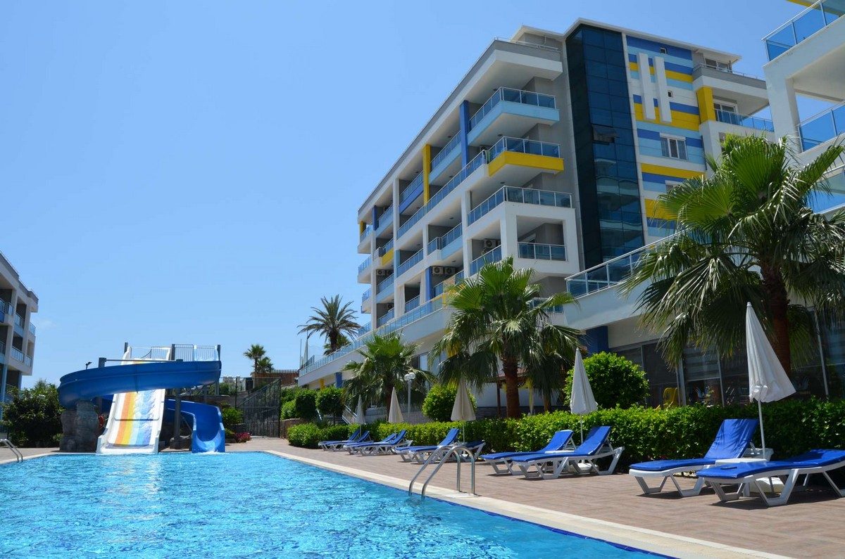 Lory Queen — Residential Complex 300 m from the Sea in Kestel, Alanya