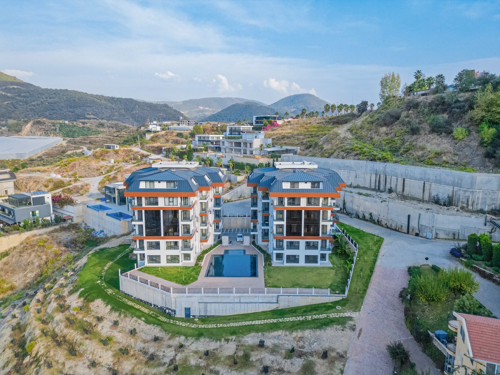 Apartments with Panoramic Sea Views and Turkish Citizenship Eligibility in Kargıcak, Alanya